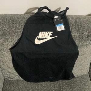 BNWT - Women’s Nike workout mesh tank - sz M - mesh back - white Nike logo